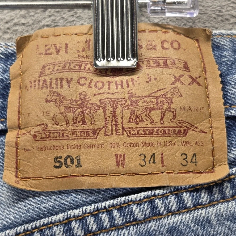 Levis 12238 important